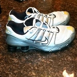 Nike Mens Shox size 10.5